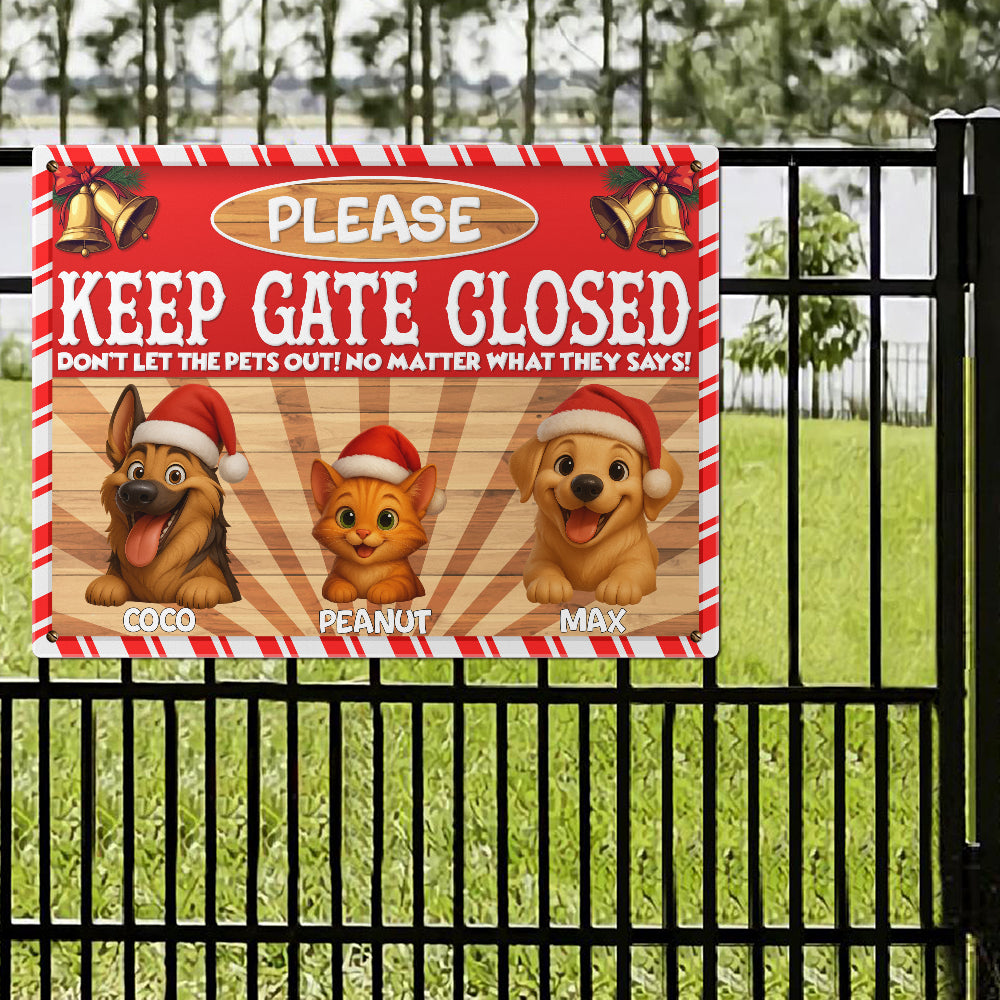 Personalized Christmas Metal Sign – “Please Keep Gate Closed” – Custom Dog Gate Warning Sign with Pet Names