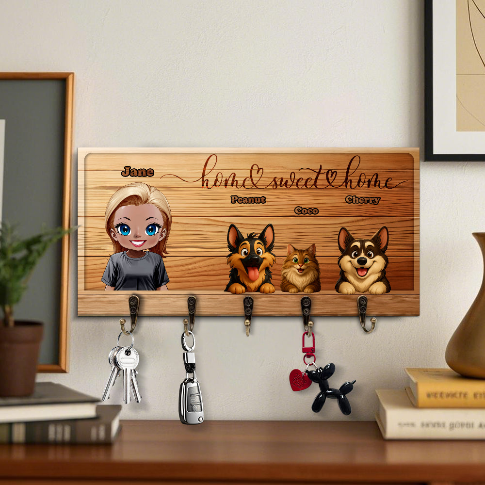 Personalized Keyholder with 1 Person and Peeking Pets - Keyholder - Personalized Family Gift - Up to 5 Pets